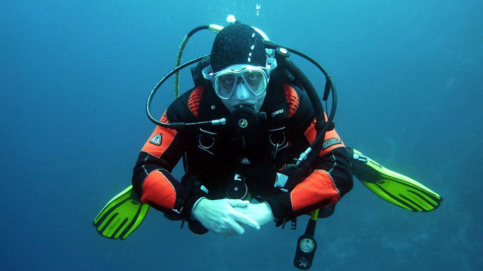 Snorkelling in the clear waters of Murdeshwar