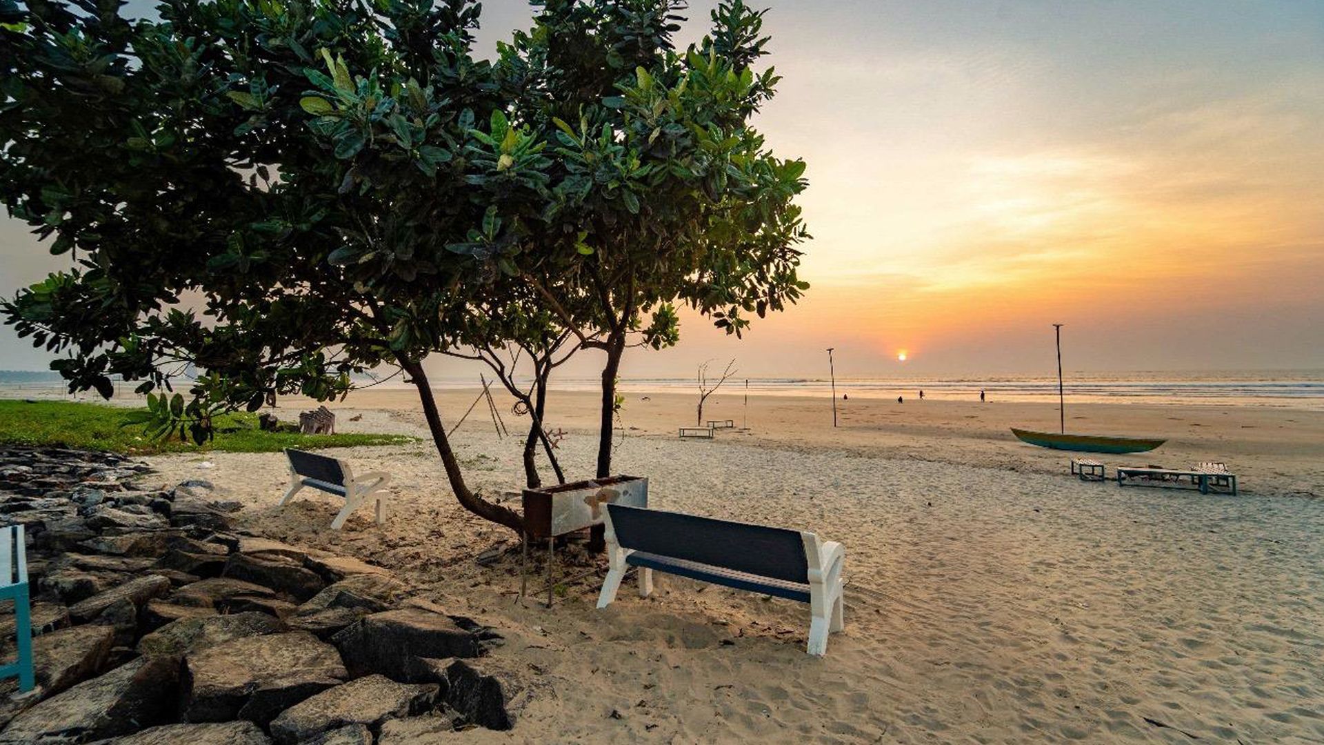 Wooden beach cottage at Murdeshwar Stays with sea view